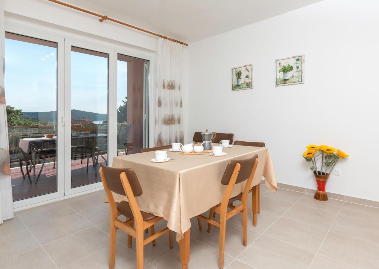 Apartment Rubina With Secure Parking Medulin Exterior foto